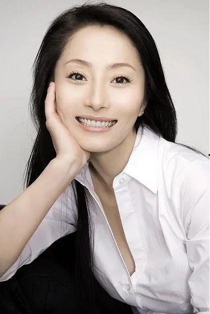 娱乐吃瓜女演员婚后,她如何从娱乐吃瓜女演员蜕变为实力派演员